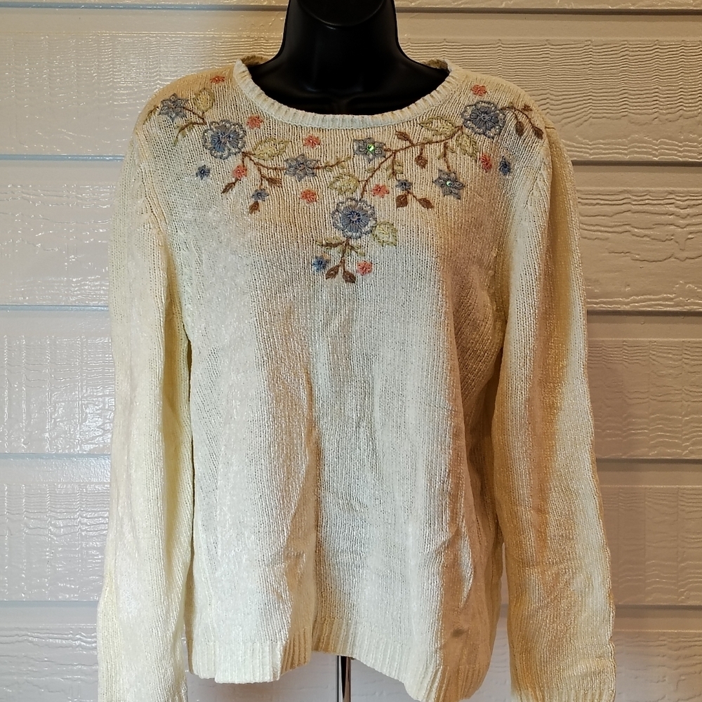 VINTAGE SWEATER WOMENS WOMEN MEDIUM WHITE EMBROIDERED FLOWER SOFT COTTAGE CORE - Picture 2 of 8